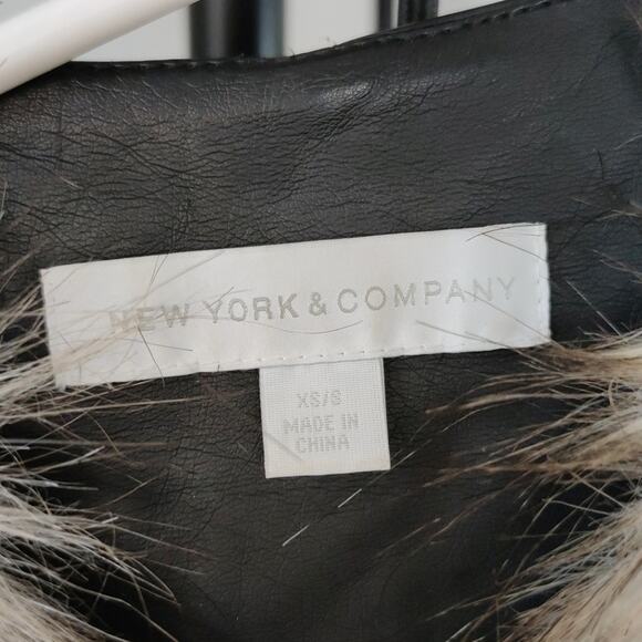 New York and Company Fur Vest - Picture 2 of 4